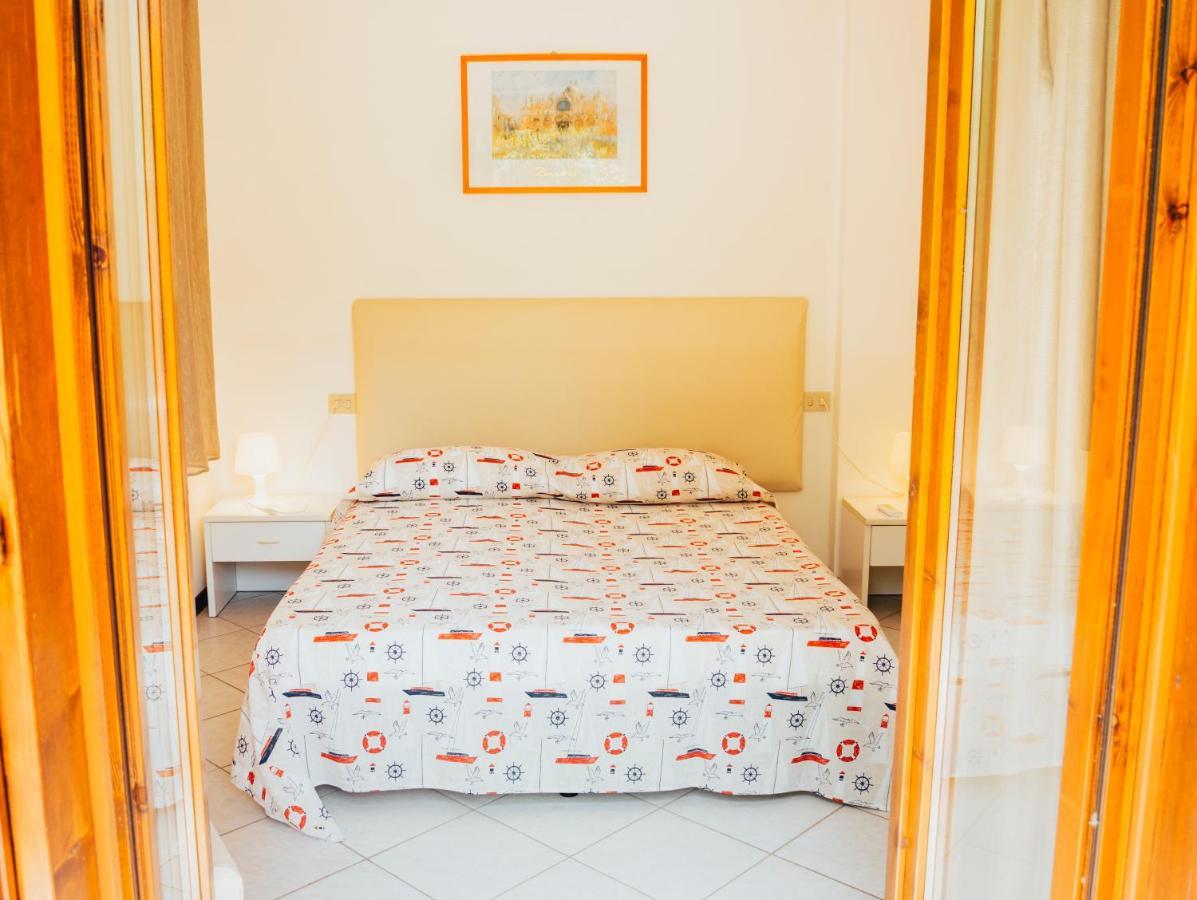 Hotel Villa Rosa Porto Azzurro Kültér fotó