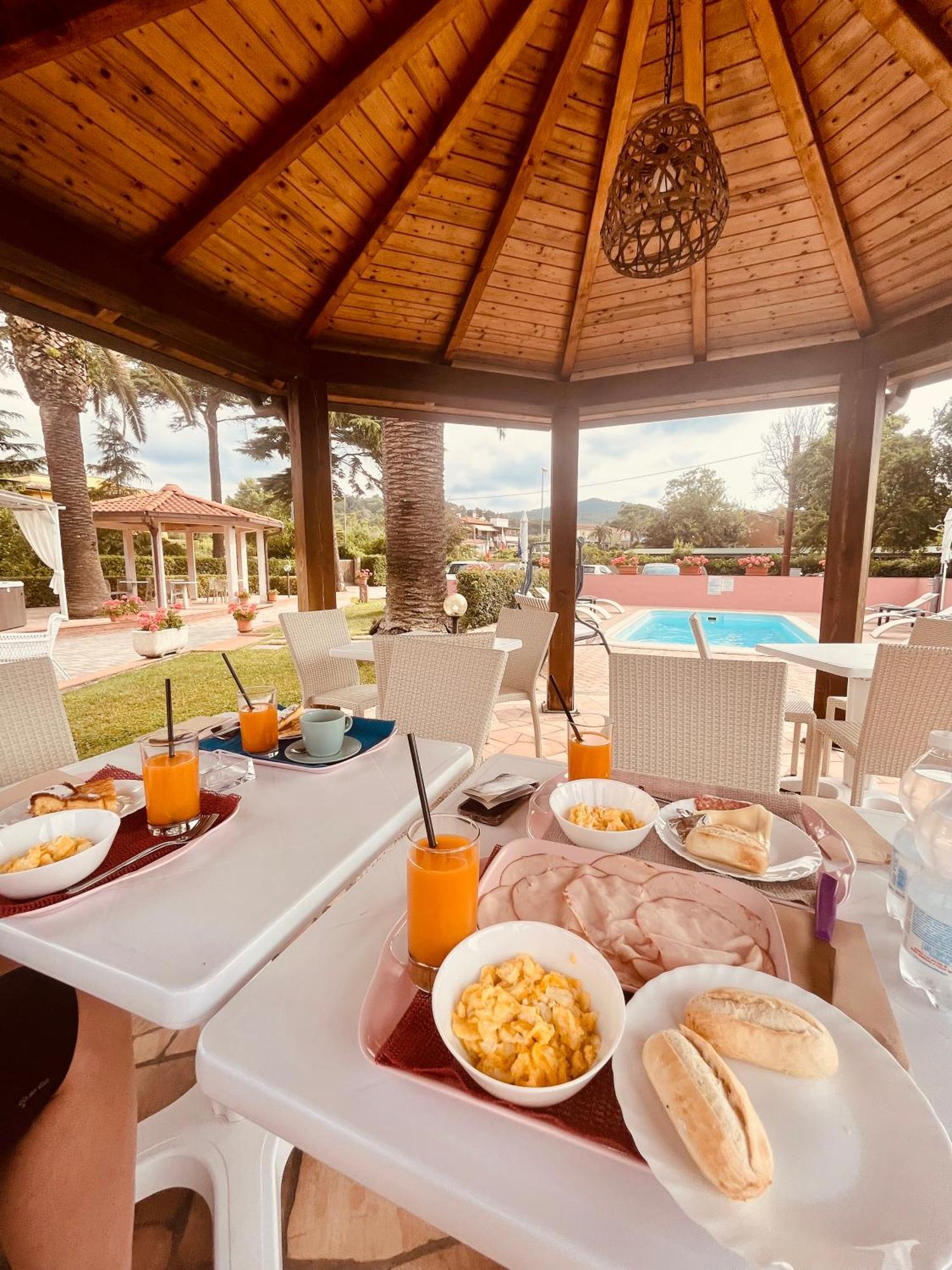 Hotel Villa Rosa Porto Azzurro Kültér fotó