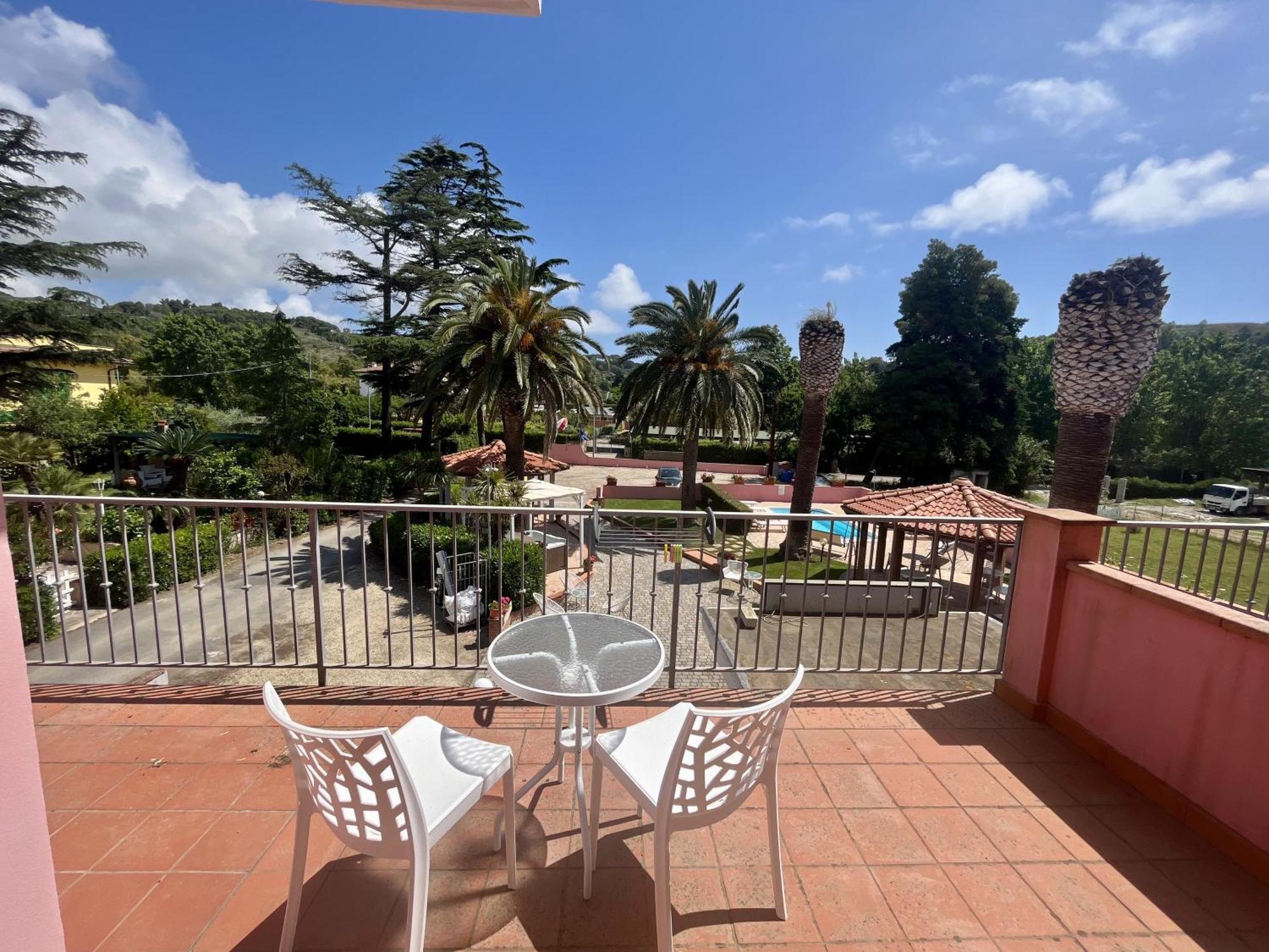 Hotel Villa Rosa Porto Azzurro Kültér fotó